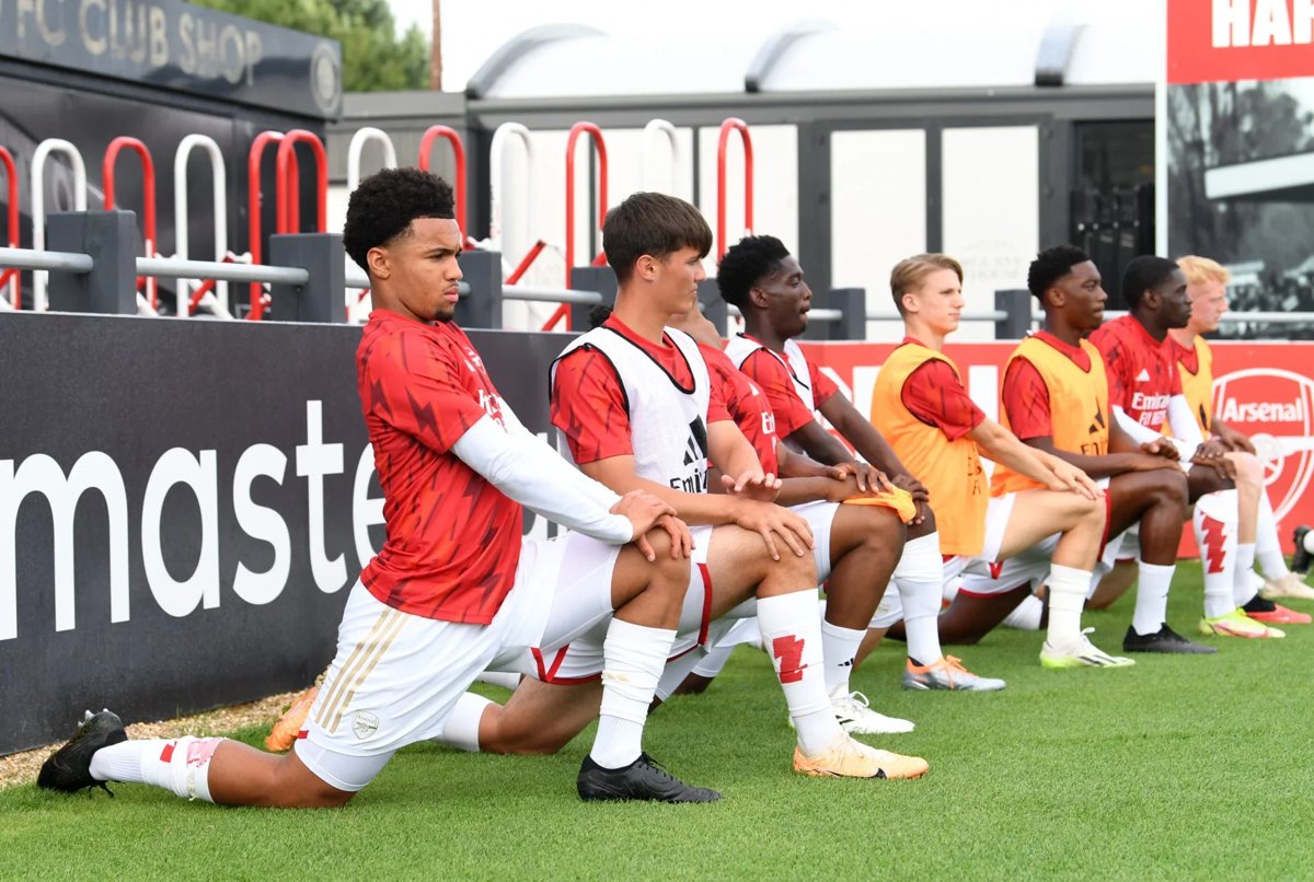 Arsenal target Barcelona academy graduate in defensive reshuffle