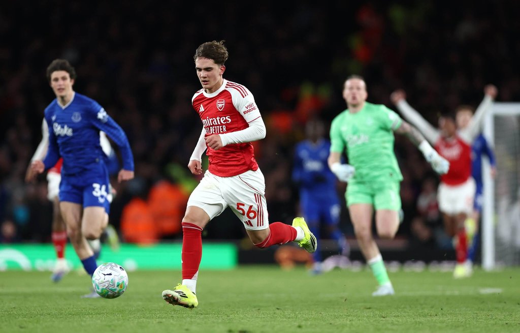Arsenal teenager ‘should leave Emirates as soon as possible’