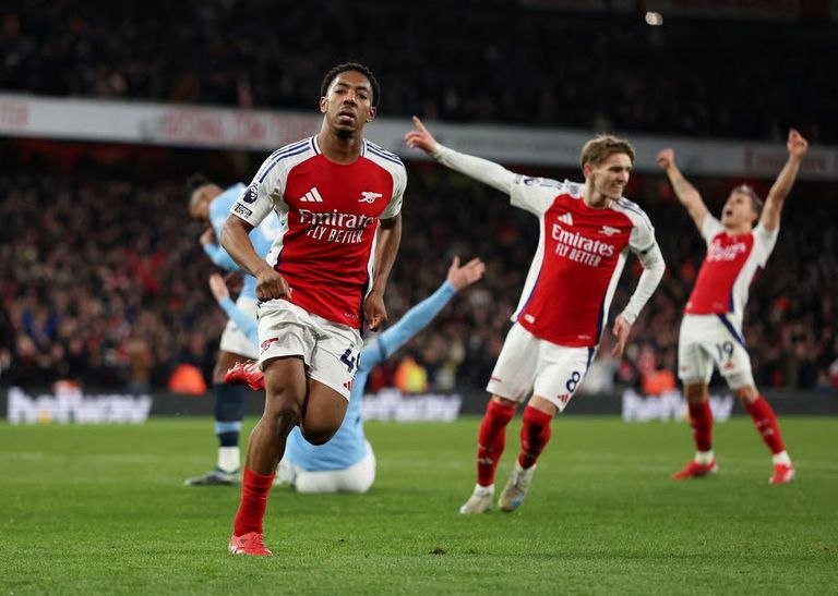 Arsenal teen faces ‘reality’ of Emirates exit with Man United circling