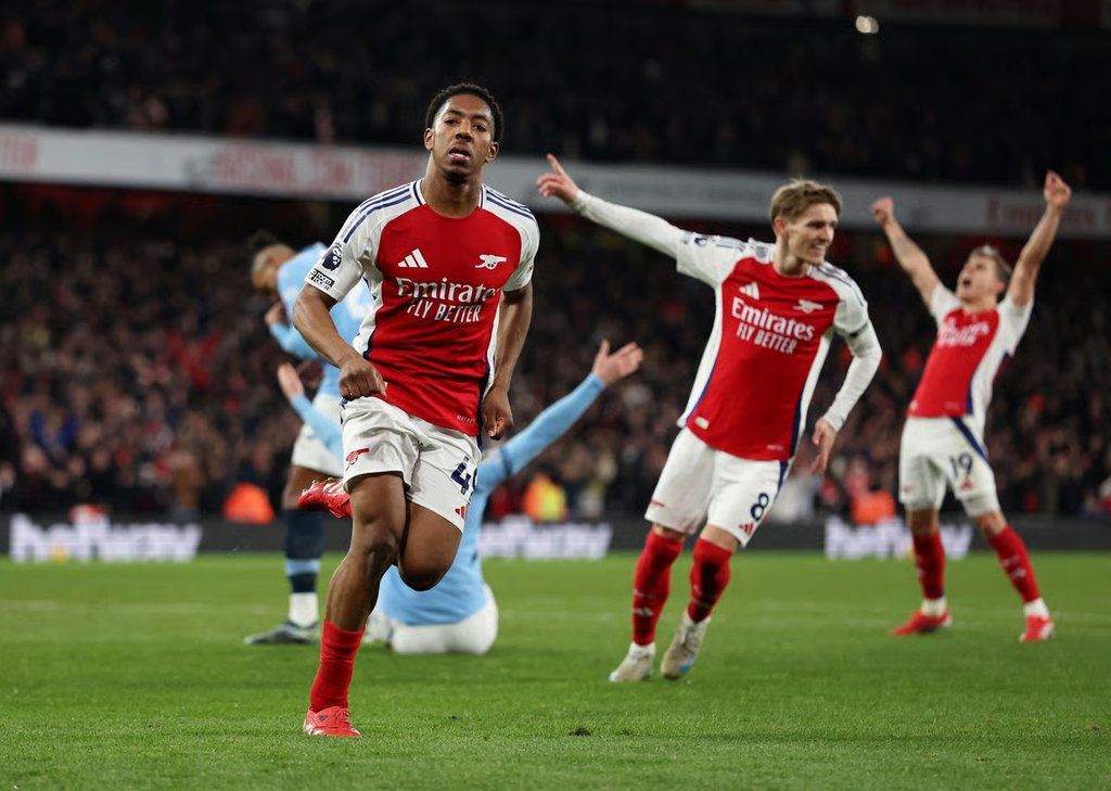Arsenal teen faces ‘reality’ of Emirates exit with Man United circling
