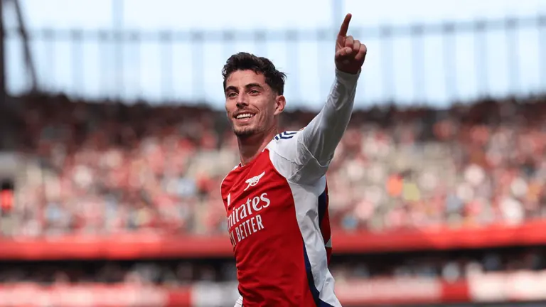 Arsenal forward forced off after 30 minutes on Germany duty
