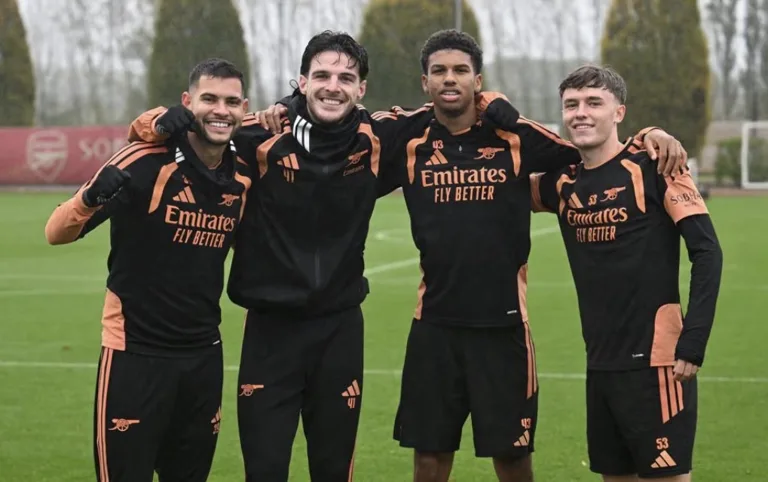 Six more Hale End starlets join Arsenal training before Fleetwood tie